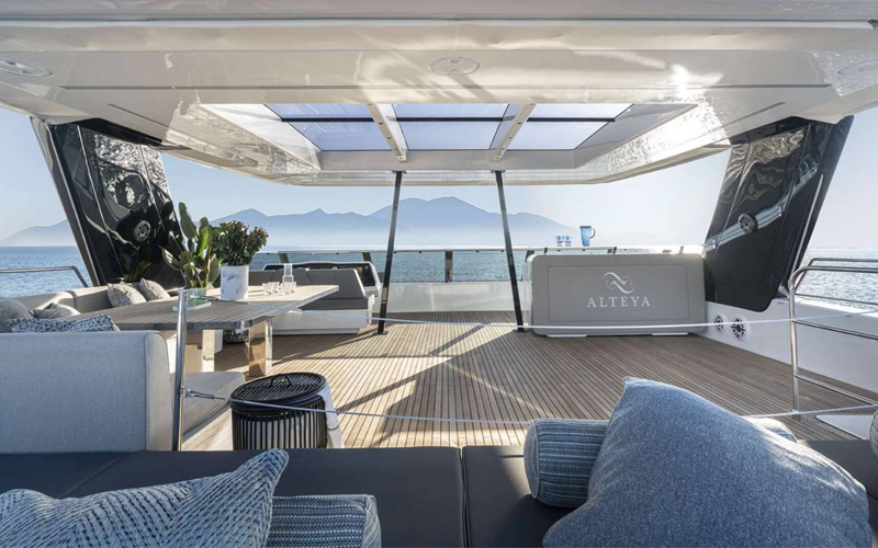 Discover the Ultimate Luxury Yacht Charter Experience in Greece