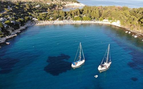 3-Thassos-Alikes-800x500